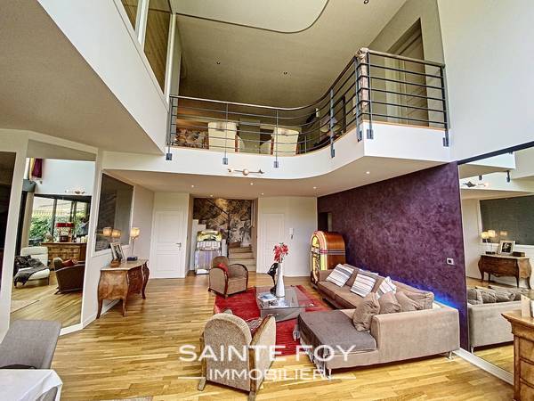 2021810 image5 - Sainte Foy Immobilier - Ce sont des agences immobilières dans l'Ouest Lyonnais spécialisées dans la location de maison ou d'appartement et la vente de propriété de prestige.