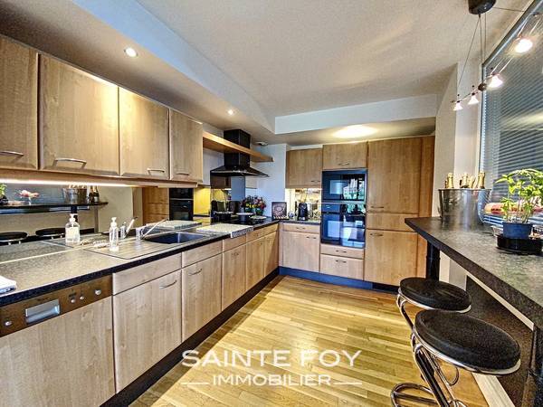 2021811 image3 - Sainte Foy Immobilier - Ce sont des agences immobilières dans l'Ouest Lyonnais spécialisées dans la location de maison ou d'appartement et la vente de propriété de prestige.