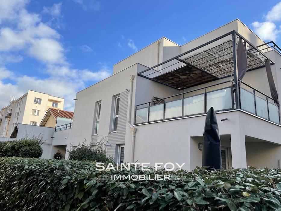 2021798 image1 - Sainte Foy Immobilier - Ce sont des agences immobilières dans l'Ouest Lyonnais spécialisées dans la location de maison ou d'appartement et la vente de propriété de prestige.