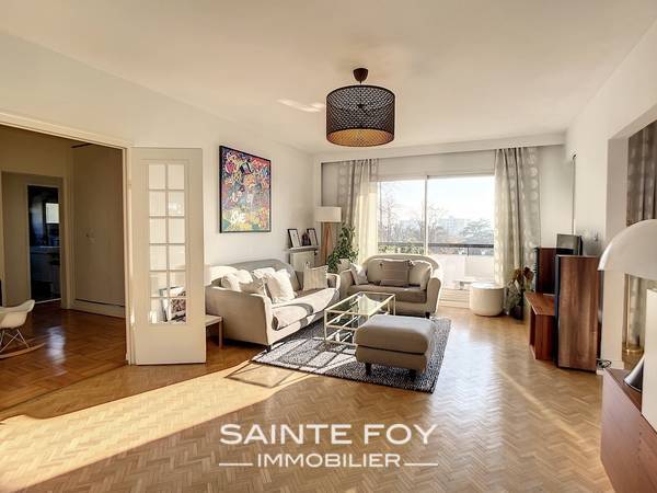 2021805 image8 - Sainte Foy Immobilier - Ce sont des agences immobilières dans l'Ouest Lyonnais spécialisées dans la location de maison ou d'appartement et la vente de propriété de prestige.