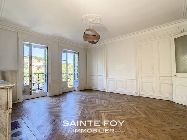 2021842 image5 - Sainte Foy Immobilier - Ce sont des agences immobilières dans l'Ouest Lyonnais spécialisées dans la location de maison ou d'appartement et la vente de propriété de prestige.