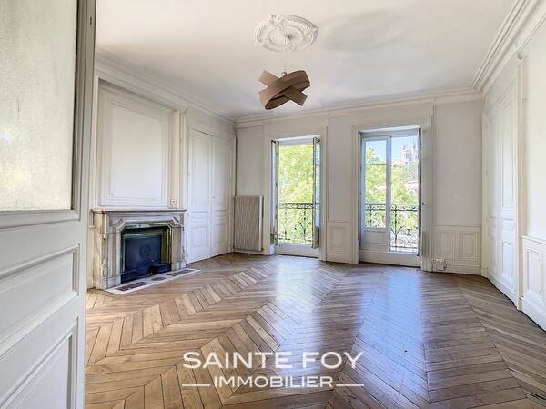 2021842 image3 - Sainte Foy Immobilier - Ce sont des agences immobilières dans l'Ouest Lyonnais spécialisées dans la location de maison ou d'appartement et la vente de propriété de prestige.