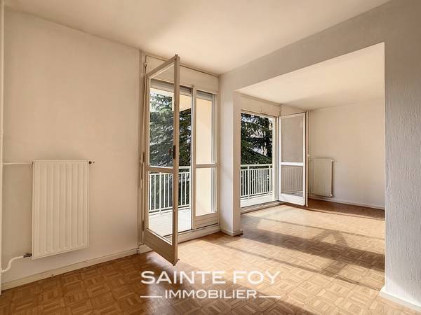 2021764 image4 - Sainte Foy Immobilier - Ce sont des agences immobilières dans l'Ouest Lyonnais spécialisées dans la location de maison ou d'appartement et la vente de propriété de prestige.