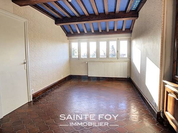 2021853 image7 - Sainte Foy Immobilier - Ce sont des agences immobilières dans l'Ouest Lyonnais spécialisées dans la location de maison ou d'appartement et la vente de propriété de prestige.