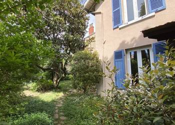 2021884 image1 - Sainte Foy Immobilier - Ce sont des agences immobilières dans l'Ouest Lyonnais spécialisées dans la location de maison ou d'appartement et la vente de propriété de prestige.