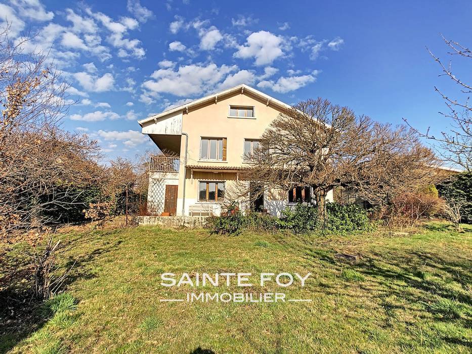 2021871 image1 - Sainte Foy Immobilier - Ce sont des agences immobilières dans l'Ouest Lyonnais spécialisées dans la location de maison ou d'appartement et la vente de propriété de prestige.