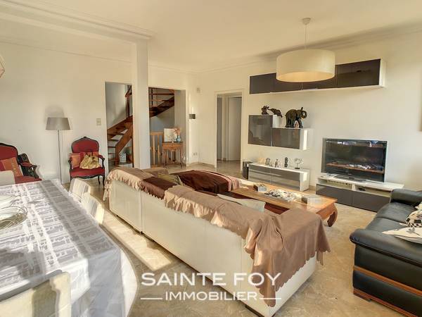 2021871 image4 - Sainte Foy Immobilier - Ce sont des agences immobilières dans l'Ouest Lyonnais spécialisées dans la location de maison ou d'appartement et la vente de propriété de prestige.