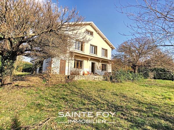 2021871 image9 - Sainte Foy Immobilier - Ce sont des agences immobilières dans l'Ouest Lyonnais spécialisées dans la location de maison ou d'appartement et la vente de propriété de prestige.