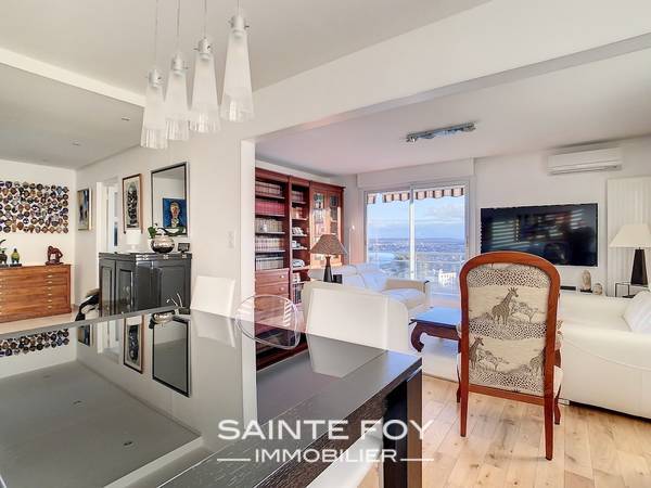 2021860 image6 - Sainte Foy Immobilier - Ce sont des agences immobilières dans l'Ouest Lyonnais spécialisées dans la location de maison ou d'appartement et la vente de propriété de prestige.