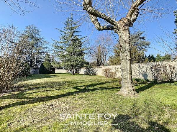 2020734 image2 - Sainte Foy Immobilier - Ce sont des agences immobilières dans l'Ouest Lyonnais spécialisées dans la location de maison ou d'appartement et la vente de propriété de prestige.