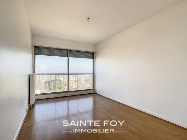 2021930 image7 - Sainte Foy Immobilier - Ce sont des agences immobilières dans l'Ouest Lyonnais spécialisées dans la location de maison ou d'appartement et la vente de propriété de prestige.