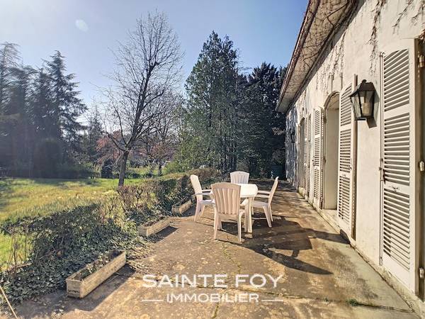 2021803 image6 - Sainte Foy Immobilier - Ce sont des agences immobilières dans l'Ouest Lyonnais spécialisées dans la location de maison ou d'appartement et la vente de propriété de prestige.