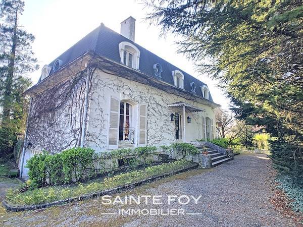 2021803 image9 - Sainte Foy Immobilier - Ce sont des agences immobilières dans l'Ouest Lyonnais spécialisées dans la location de maison ou d'appartement et la vente de propriété de prestige.