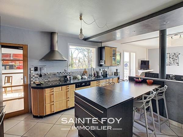 2021975 image3 - Sainte Foy Immobilier - Ce sont des agences immobilières dans l'Ouest Lyonnais spécialisées dans la location de maison ou d'appartement et la vente de propriété de prestige.