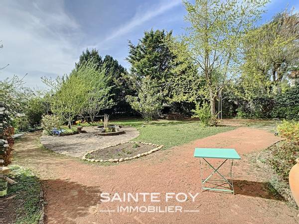 2021997 image6 - Sainte Foy Immobilier - Ce sont des agences immobilières dans l'Ouest Lyonnais spécialisées dans la location de maison ou d'appartement et la vente de propriété de prestige.