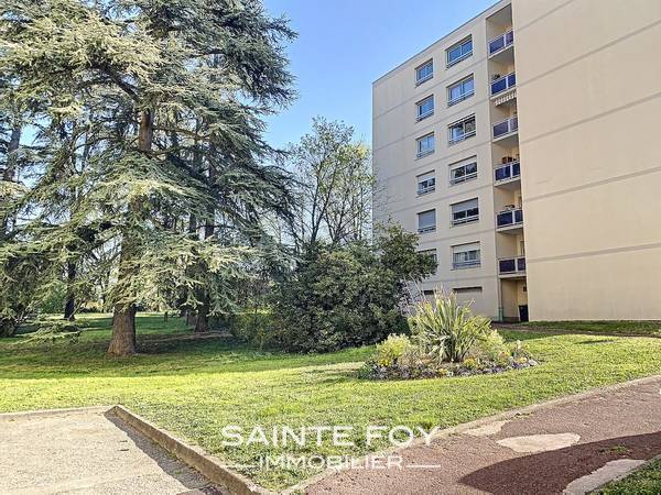 2021910 image10 - Sainte Foy Immobilier - Ce sont des agences immobilières dans l'Ouest Lyonnais spécialisées dans la location de maison ou d'appartement et la vente de propriété de prestige.