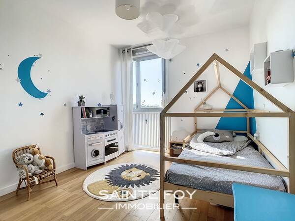 2021910 image6 - Sainte Foy Immobilier - Ce sont des agences immobilières dans l'Ouest Lyonnais spécialisées dans la location de maison ou d'appartement et la vente de propriété de prestige.