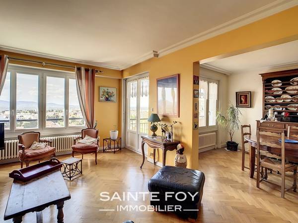 2021985 image2 - Sainte Foy Immobilier - Ce sont des agences immobilières dans l'Ouest Lyonnais spécialisées dans la location de maison ou d'appartement et la vente de propriété de prestige.