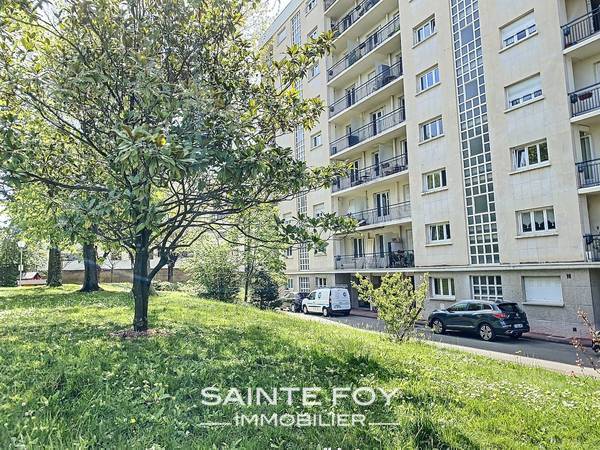 2022022 image9 - Sainte Foy Immobilier - Ce sont des agences immobilières dans l'Ouest Lyonnais spécialisées dans la location de maison ou d'appartement et la vente de propriété de prestige.
