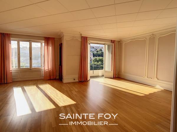 2022014 image9 - Sainte Foy Immobilier - Ce sont des agences immobilières dans l'Ouest Lyonnais spécialisées dans la location de maison ou d'appartement et la vente de propriété de prestige.