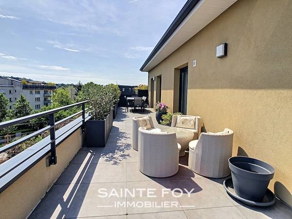 2021970 image7 - Sainte Foy Immobilier - Ce sont des agences immobilières dans l'Ouest Lyonnais spécialisées dans la location de maison ou d'appartement et la vente de propriété de prestige.