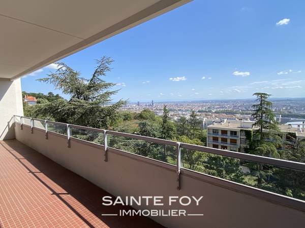 2021923 image2 - Sainte Foy Immobilier - Ce sont des agences immobilières dans l'Ouest Lyonnais spécialisées dans la location de maison ou d'appartement et la vente de propriété de prestige.