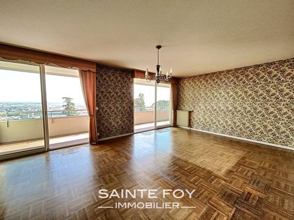 2021923 image5 - Sainte Foy Immobilier - Ce sont des agences immobilières dans l'Ouest Lyonnais spécialisées dans la location de maison ou d'appartement et la vente de propriété de prestige.