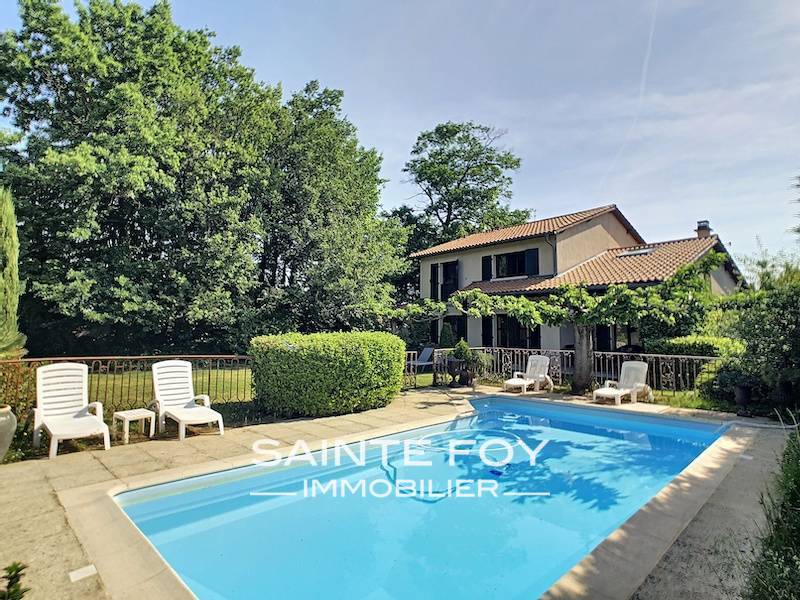 2022064 image1 - Sainte Foy Immobilier - Ce sont des agences immobilières dans l'Ouest Lyonnais spécialisées dans la location de maison ou d'appartement et la vente de propriété de prestige.