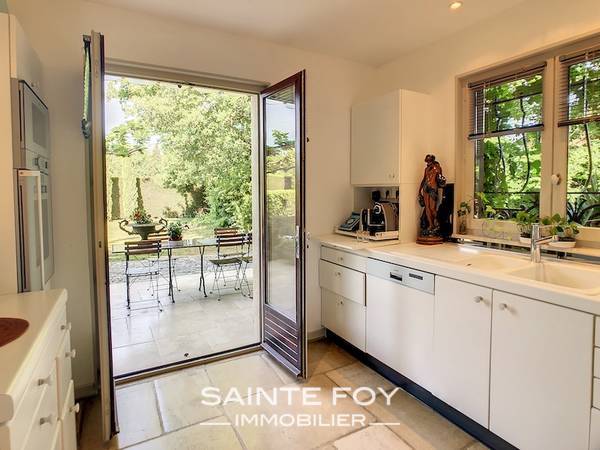 2022064 image4 - Sainte Foy Immobilier - Ce sont des agences immobilières dans l'Ouest Lyonnais spécialisées dans la location de maison ou d'appartement et la vente de propriété de prestige.
