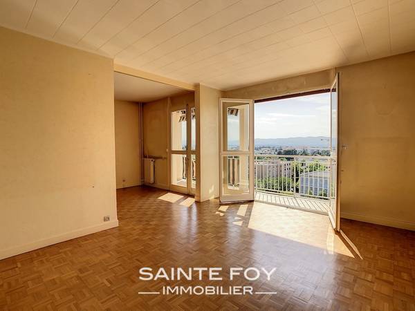 2022069 image4 - Sainte Foy Immobilier - Ce sont des agences immobilières dans l'Ouest Lyonnais spécialisées dans la location de maison ou d'appartement et la vente de propriété de prestige.
