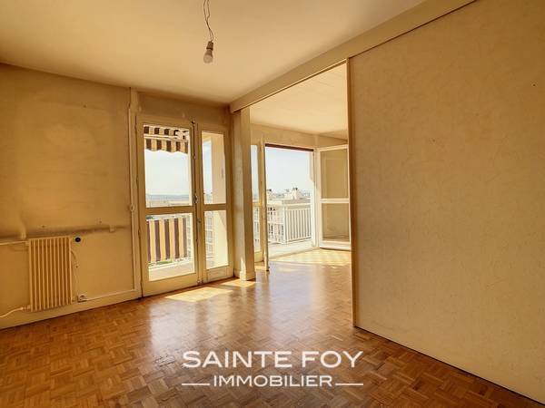 2022069 image7 - Sainte Foy Immobilier - Ce sont des agences immobilières dans l'Ouest Lyonnais spécialisées dans la location de maison ou d'appartement et la vente de propriété de prestige.