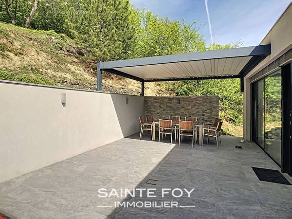 2022017 image9 - Sainte Foy Immobilier - Ce sont des agences immobilières dans l'Ouest Lyonnais spécialisées dans la location de maison ou d'appartement et la vente de propriété de prestige.