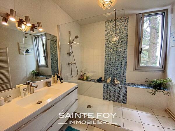 2021137 image7 - Sainte Foy Immobilier - Ce sont des agences immobilières dans l'Ouest Lyonnais spécialisées dans la location de maison ou d'appartement et la vente de propriété de prestige.