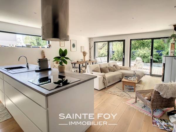 2022032 image2 - Sainte Foy Immobilier - Ce sont des agences immobilières dans l'Ouest Lyonnais spécialisées dans la location de maison ou d'appartement et la vente de propriété de prestige.