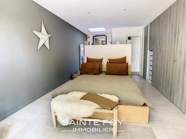 2022032 image4 - Sainte Foy Immobilier - Ce sont des agences immobilières dans l'Ouest Lyonnais spécialisées dans la location de maison ou d'appartement et la vente de propriété de prestige.