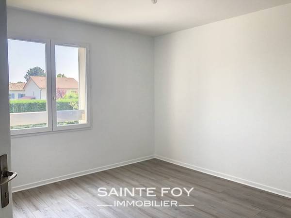 2022059 image5 - Sainte Foy Immobilier - Ce sont des agences immobilières dans l'Ouest Lyonnais spécialisées dans la location de maison ou d'appartement et la vente de propriété de prestige.