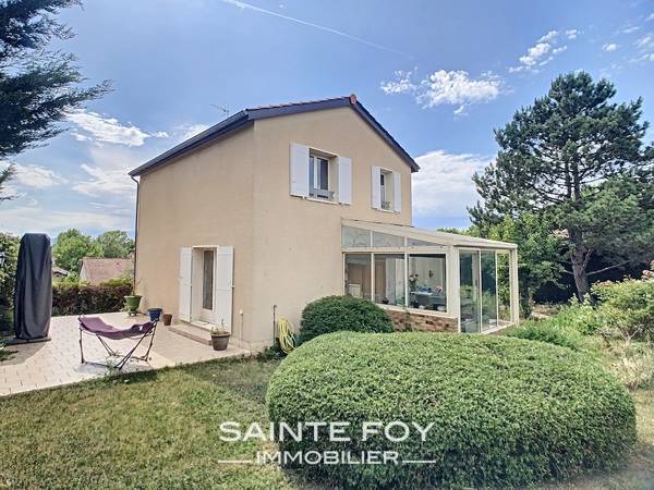 2022059 image8 - Sainte Foy Immobilier - Ce sont des agences immobilières dans l'Ouest Lyonnais spécialisées dans la location de maison ou d'appartement et la vente de propriété de prestige.