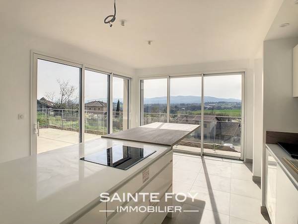 2021763 image3 - Sainte Foy Immobilier - Ce sont des agences immobilières dans l'Ouest Lyonnais spécialisées dans la location de maison ou d'appartement et la vente de propriété de prestige.