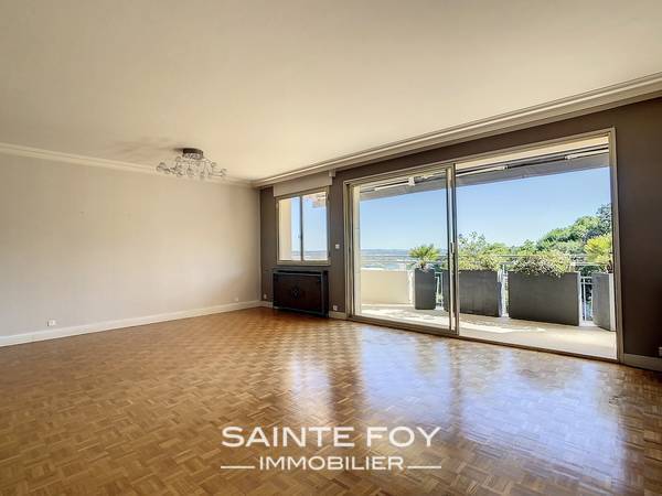 2022106 image4 - Sainte Foy Immobilier - Ce sont des agences immobilières dans l'Ouest Lyonnais spécialisées dans la location de maison ou d'appartement et la vente de propriété de prestige.