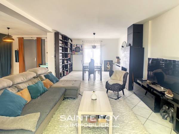 2022030 image4 - Sainte Foy Immobilier - Ce sont des agences immobilières dans l'Ouest Lyonnais spécialisées dans la location de maison ou d'appartement et la vente de propriété de prestige.