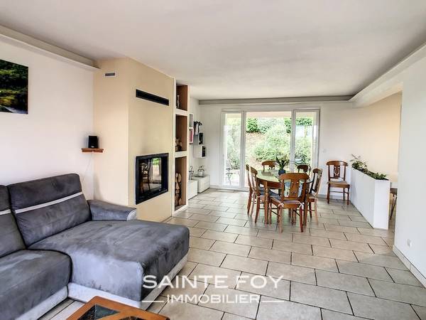 2022161 image2 - Sainte Foy Immobilier - Ce sont des agences immobilières dans l'Ouest Lyonnais spécialisées dans la location de maison ou d'appartement et la vente de propriété de prestige.