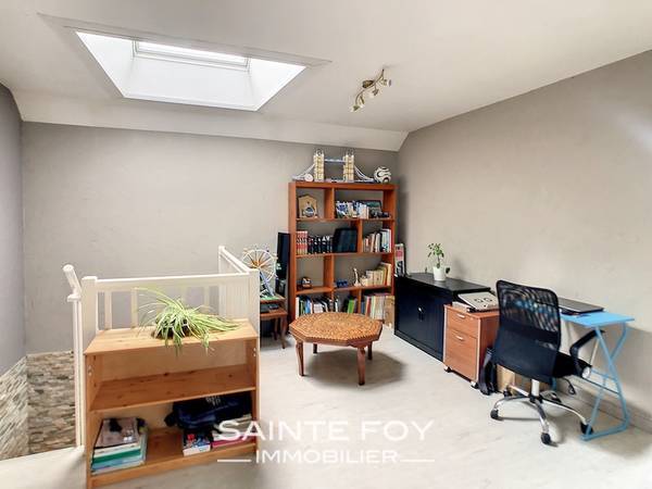 2022161 image4 - Sainte Foy Immobilier - Ce sont des agences immobilières dans l'Ouest Lyonnais spécialisées dans la location de maison ou d'appartement et la vente de propriété de prestige.