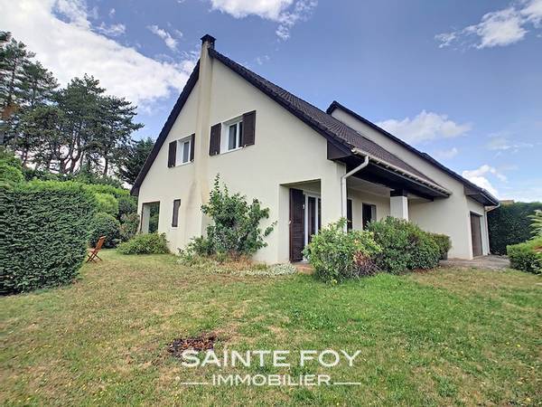2022161 image10 - Sainte Foy Immobilier - Ce sont des agences immobilières dans l'Ouest Lyonnais spécialisées dans la location de maison ou d'appartement et la vente de propriété de prestige.