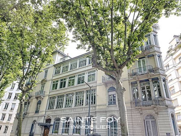 2022162 image8 - Sainte Foy Immobilier - Ce sont des agences immobilières dans l'Ouest Lyonnais spécialisées dans la location de maison ou d'appartement et la vente de propriété de prestige.