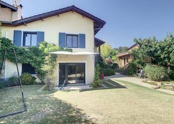 2021777 image1 - Sainte Foy Immobilier - Ce sont des agences immobilières dans l'Ouest Lyonnais spécialisées dans la location de maison ou d'appartement et la vente de propriété de prestige.