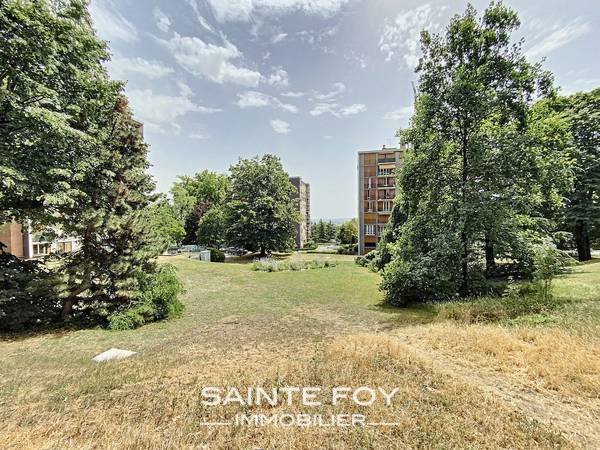 2021958 image8 - Sainte Foy Immobilier - Ce sont des agences immobilières dans l'Ouest Lyonnais spécialisées dans la location de maison ou d'appartement et la vente de propriété de prestige.