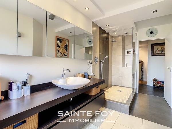 118395 image7 - Sainte Foy Immobilier - Ce sont des agences immobilières dans l'Ouest Lyonnais spécialisées dans la location de maison ou d'appartement et la vente de propriété de prestige.