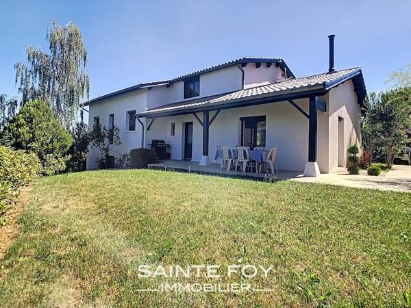 2021701 image10 - Sainte Foy Immobilier - Ce sont des agences immobilières dans l'Ouest Lyonnais spécialisées dans la location de maison ou d'appartement et la vente de propriété de prestige.