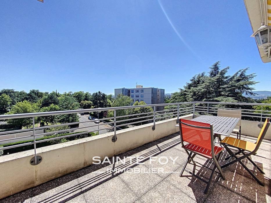 2022191 image1 - Sainte Foy Immobilier - Ce sont des agences immobilières dans l'Ouest Lyonnais spécialisées dans la location de maison ou d'appartement et la vente de propriété de prestige.