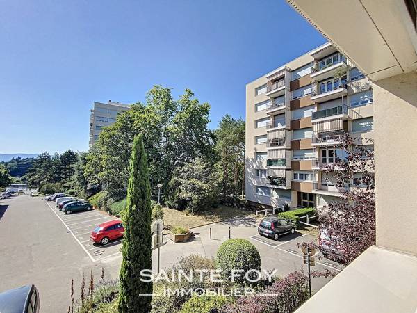 2022190 image2 - Sainte Foy Immobilier - Ce sont des agences immobilières dans l'Ouest Lyonnais spécialisées dans la location de maison ou d'appartement et la vente de propriété de prestige.